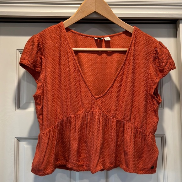 Roxy rust color deep V cropped top - Picture 3 of 13